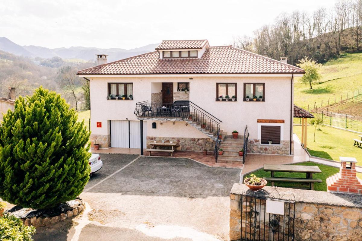 Apartamentos La Cortina Cangas de Onis Bagian luar foto