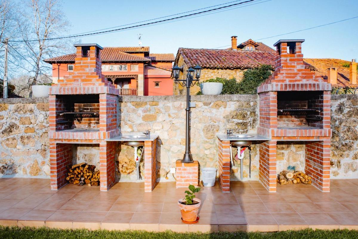 Apartamentos La Cortina Cangas de Onis Bagian luar foto